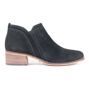 ARider Black Carrier Ankle Boots NWOB SZ 9